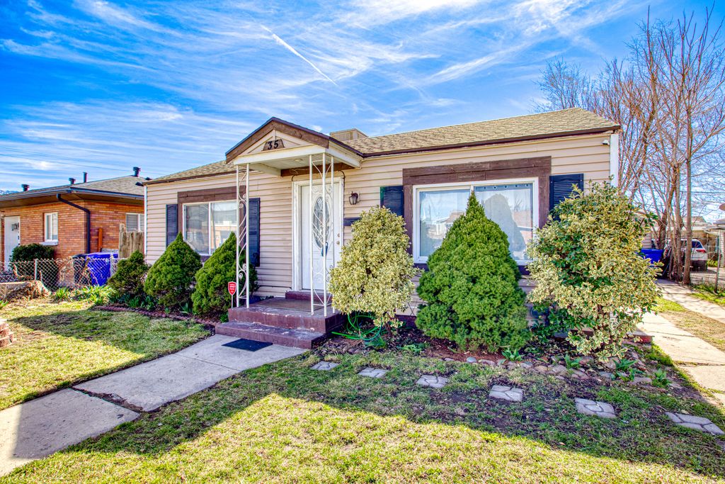 Photo of 35 RUSSETT AVE, Salt Lake City, UT 84115 (MLS # 2130678)