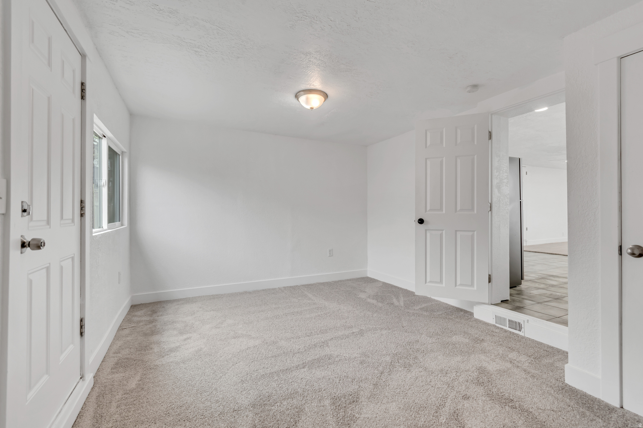 REDWOOD VILL - Residential