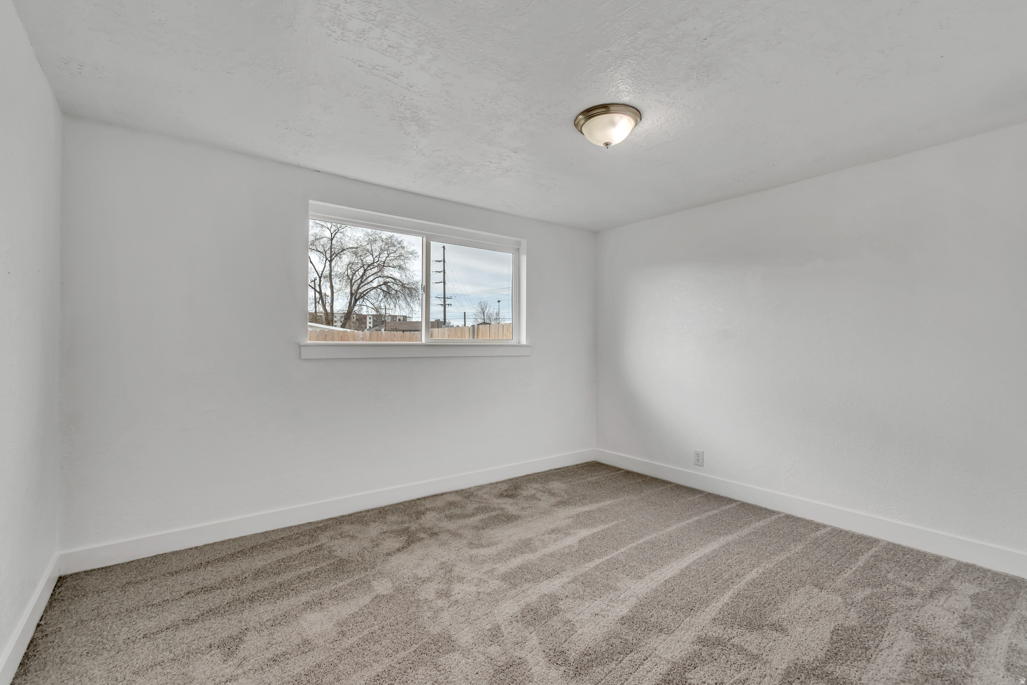 REDWOOD VILL - Residential