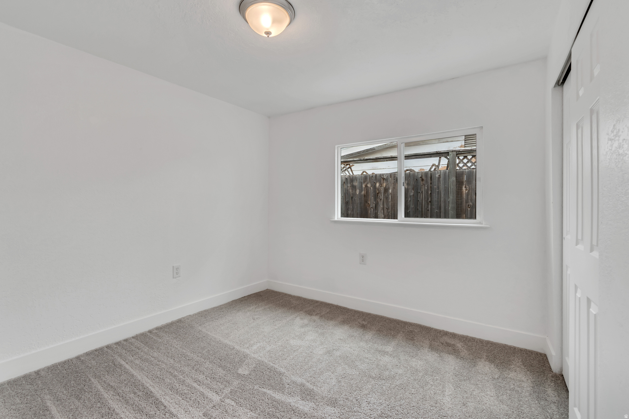 REDWOOD VILL - Residential