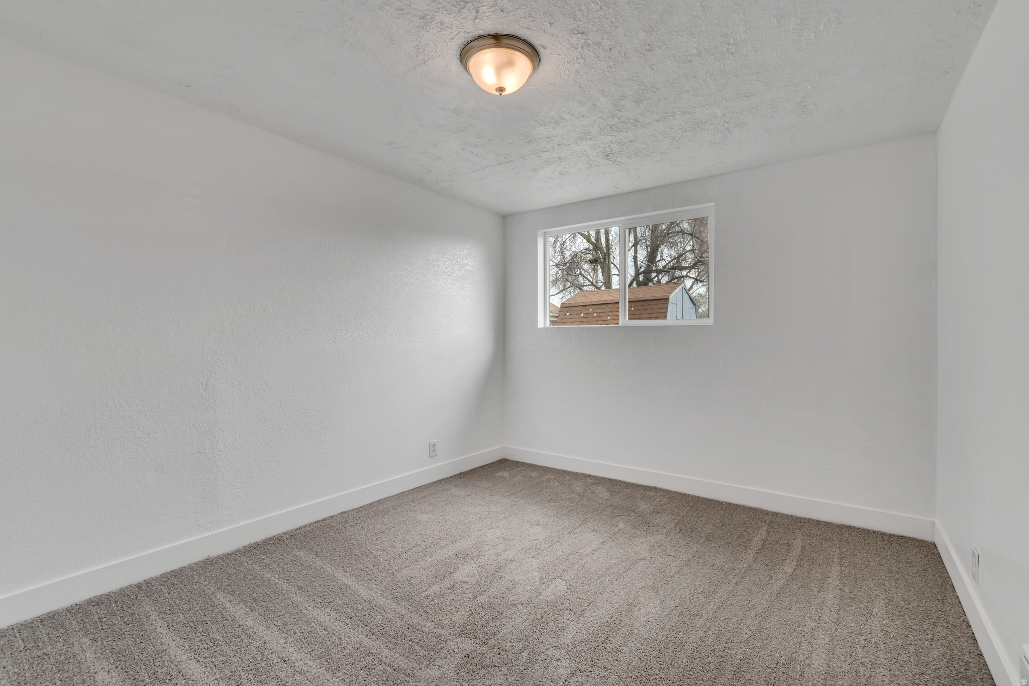 REDWOOD VILL - Residential