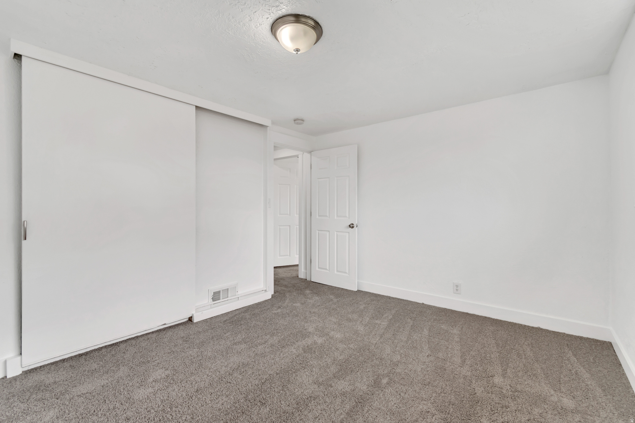 REDWOOD VILL - Residential