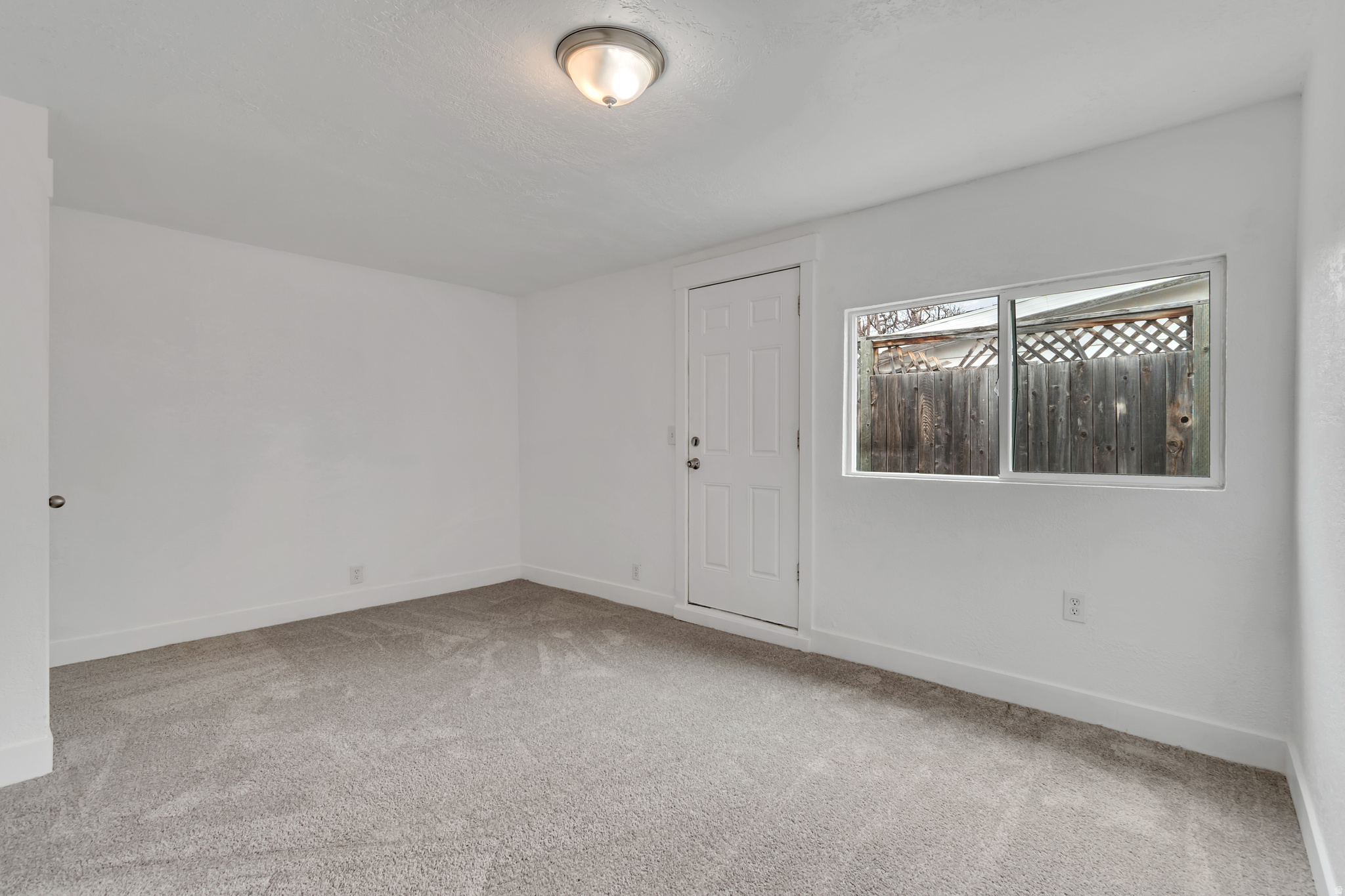 REDWOOD VILL - Residential