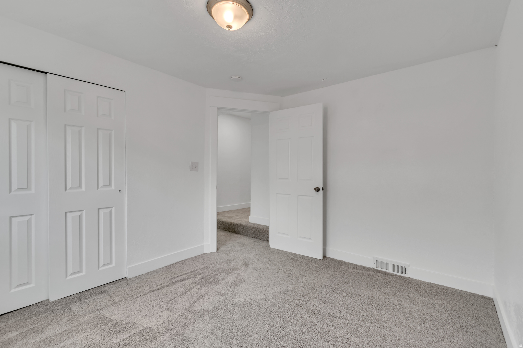 REDWOOD VILL - Residential