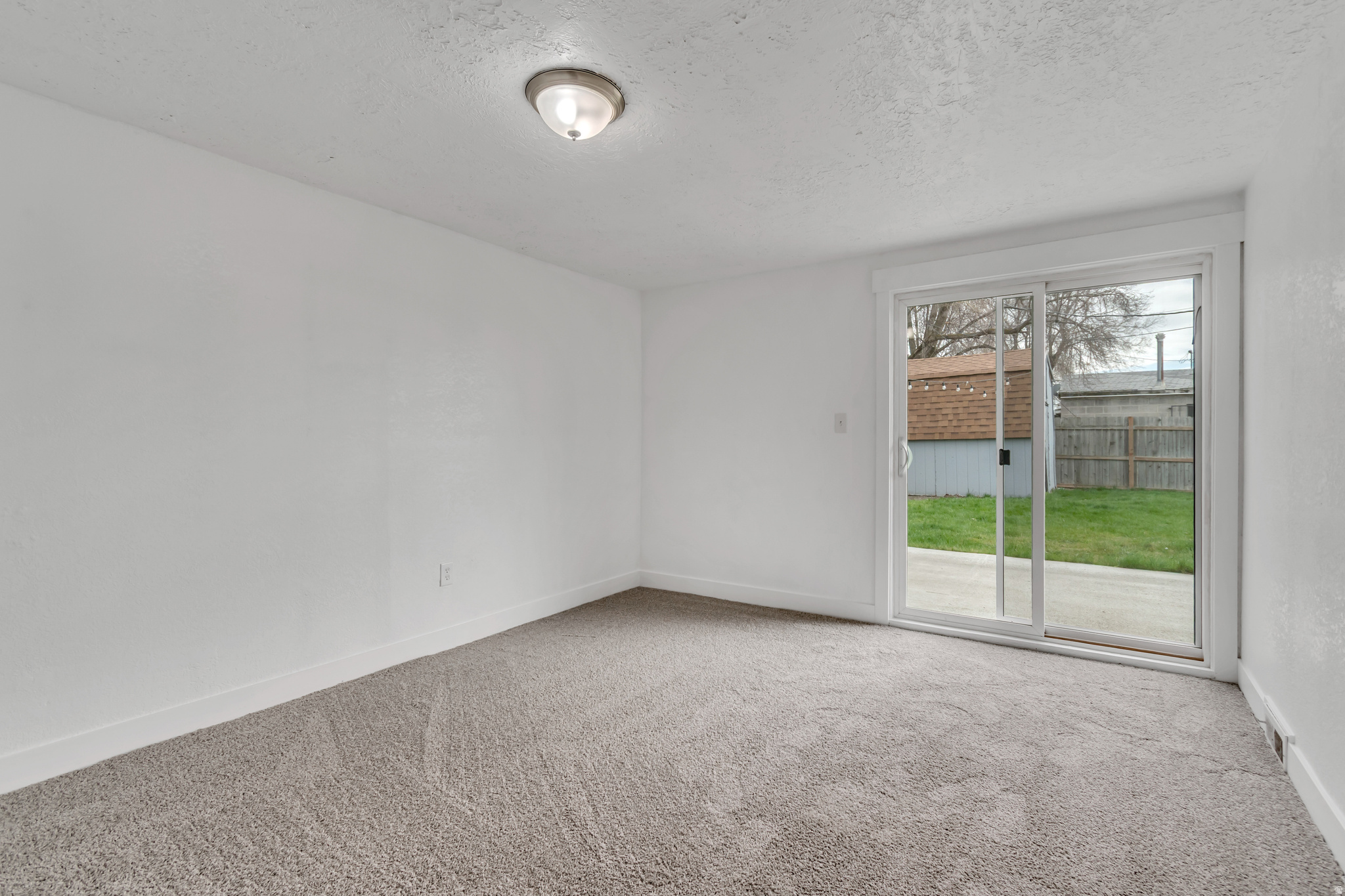 REDWOOD VILL - Residential