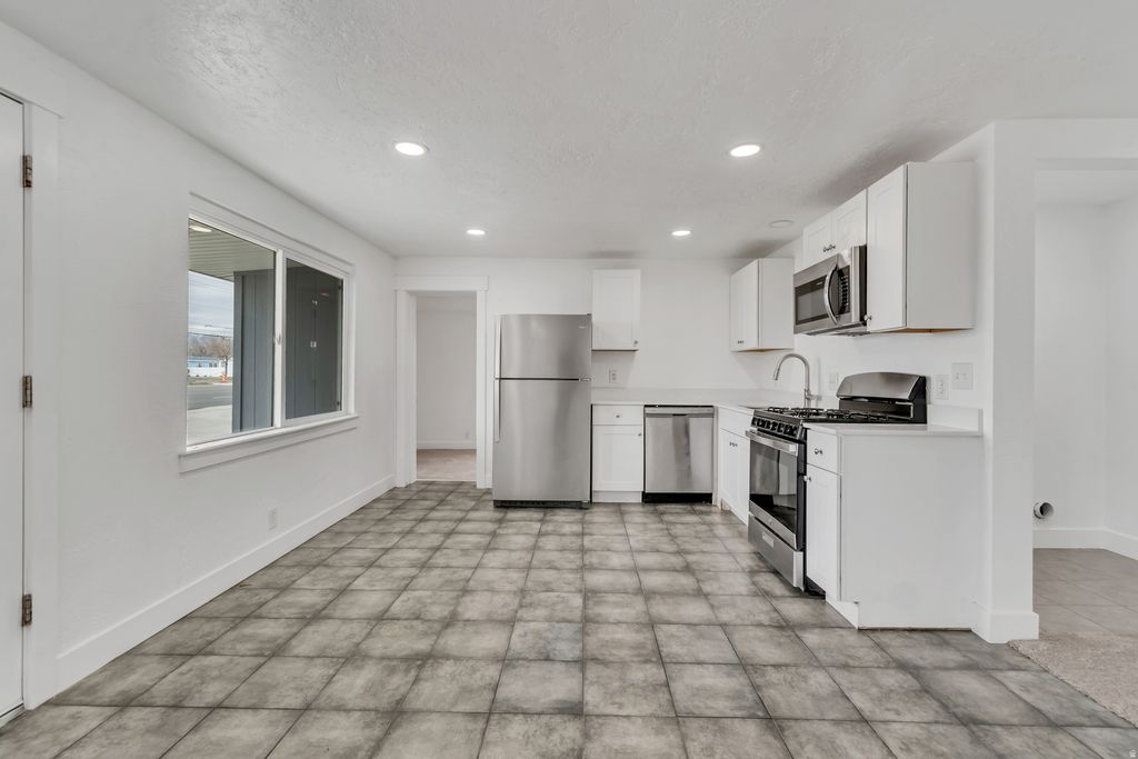 Photo of 2041 W 3100 S, West Valley City, UT 84119 (MLS # 2145018)