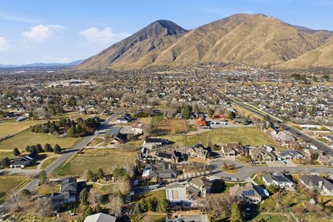 Tiny photo for 145 W CARNESECCA CT, Mapleton, UT 84664 (MLS # 2141448)