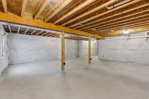 Tiny photo for 145 W CARNESECCA CT, Mapleton, UT 84664 (MLS # 2141448)