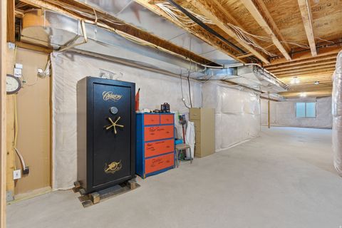 Tiny photo for 145 W CARNESECCA CT, Mapleton, UT 84664 (MLS # 2141448)