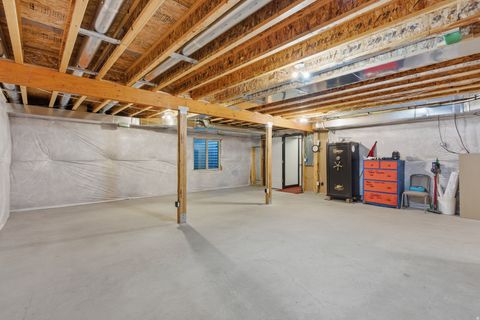 Tiny photo for 145 W CARNESECCA CT, Mapleton, UT 84664 (MLS # 2141448)