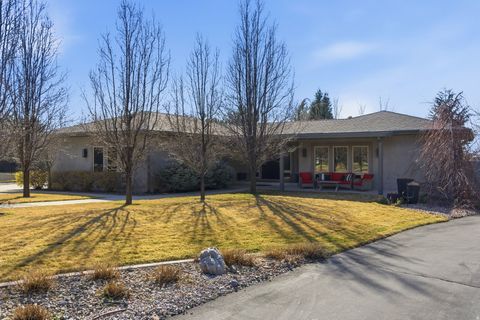 Tiny photo for 145 W CARNESECCA CT, Mapleton, UT 84664 (MLS # 2141448)
