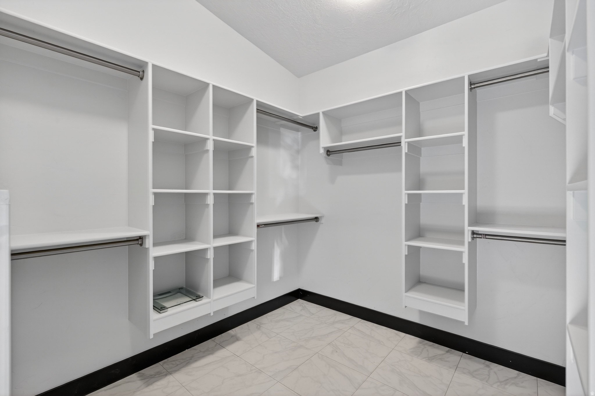 ORCHARD ESTATES - Residential