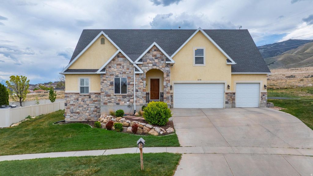 Photo of 279 W WRANGLER AVE S, Saratoga Springs, UT 84045 (MLS # 2162581)