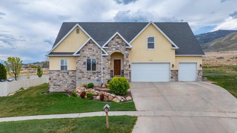 Homes For Sale - 279 W Wrangler Ave<br/> Saratoga Springs, UT 84045