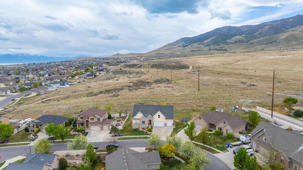 Photo of 279 W WRANGLER AVE S, Saratoga Springs, UT 84045 (MLS # 2162581)