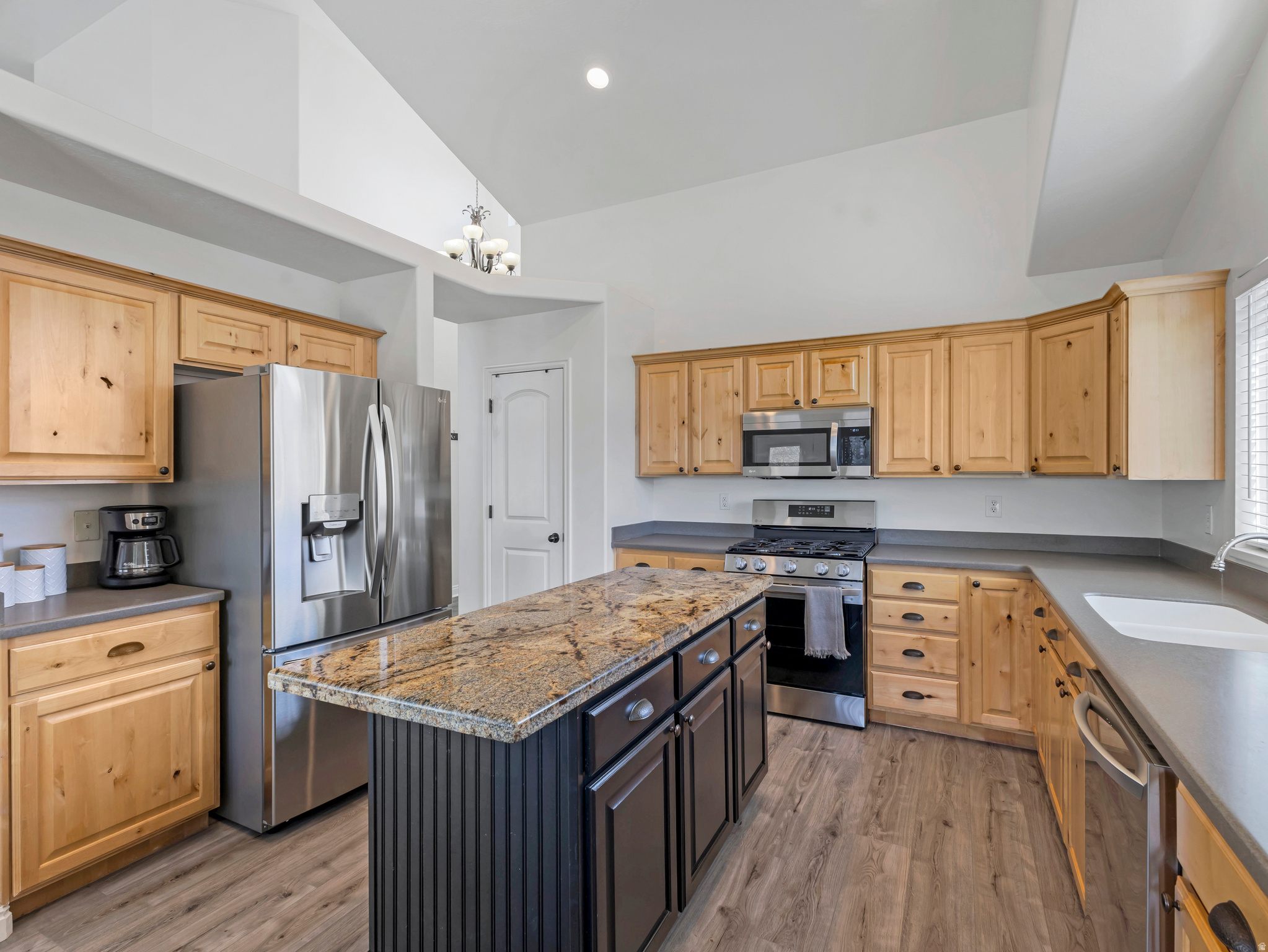 FREEDOM ESTATES - Residential