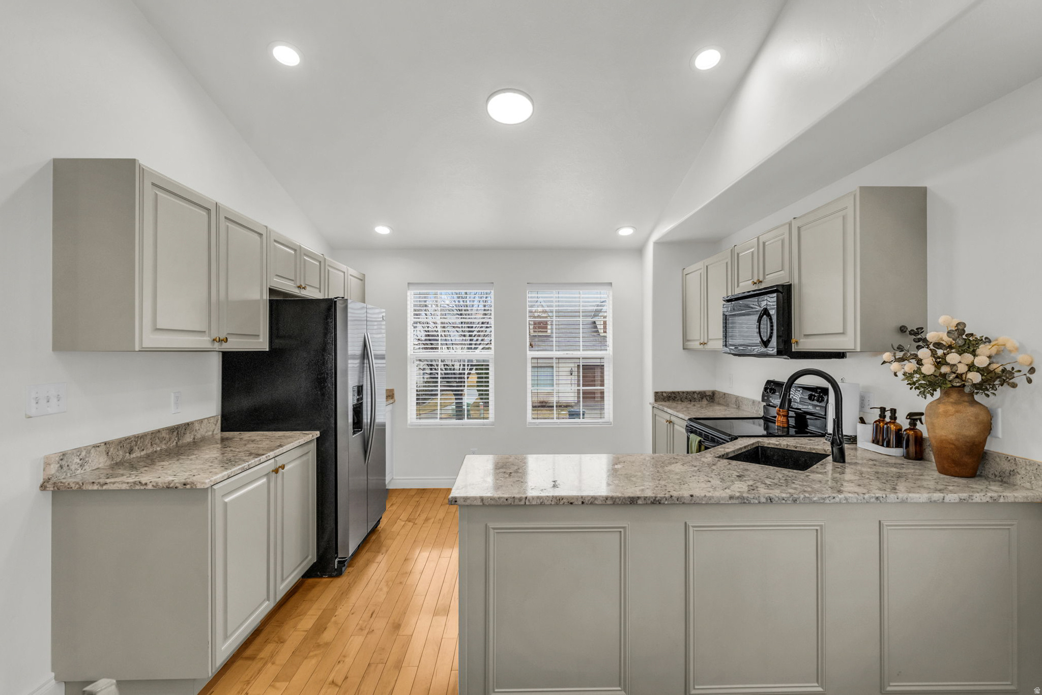 SOMERSET - Residential Income