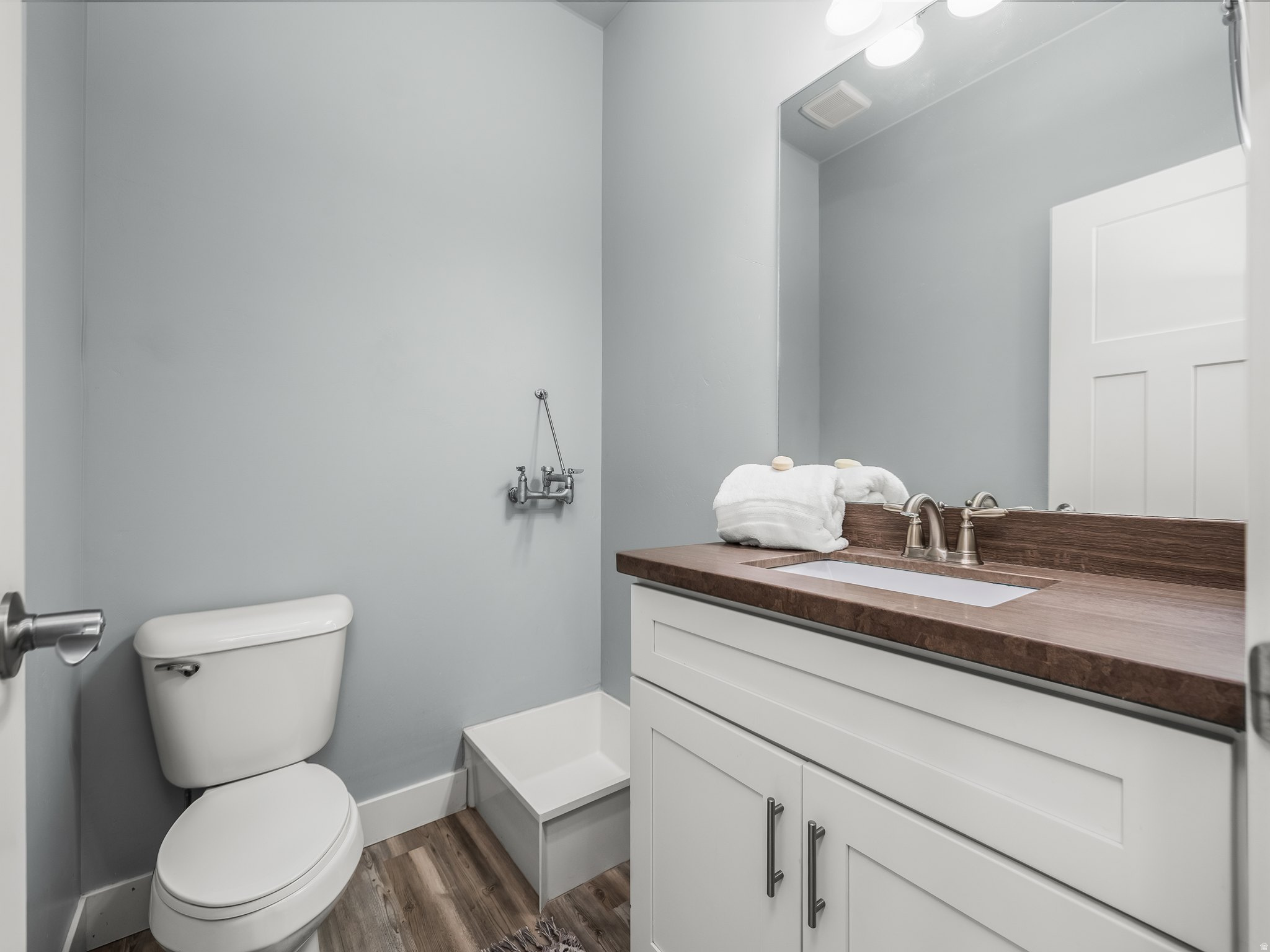 ACE CREATIVE ESTATES - Residential