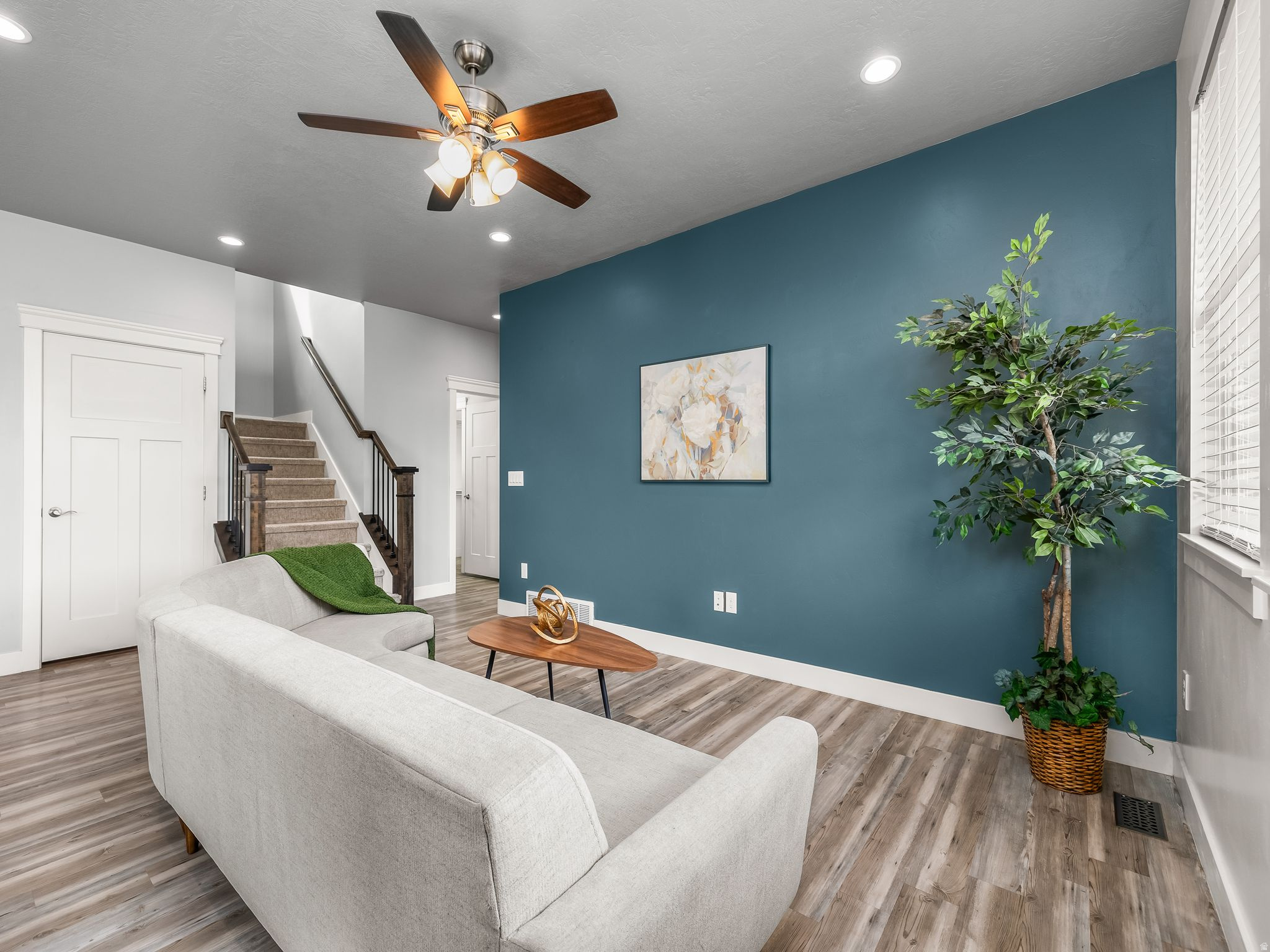 ACE CREATIVE ESTATES - Residential