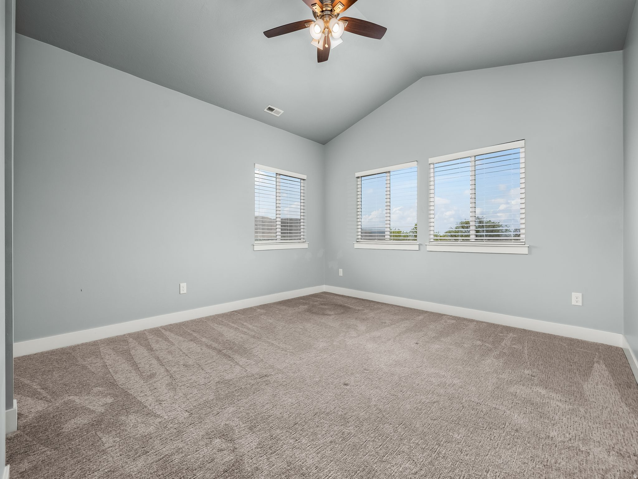 ACE CREATIVE ESTATES - Residential