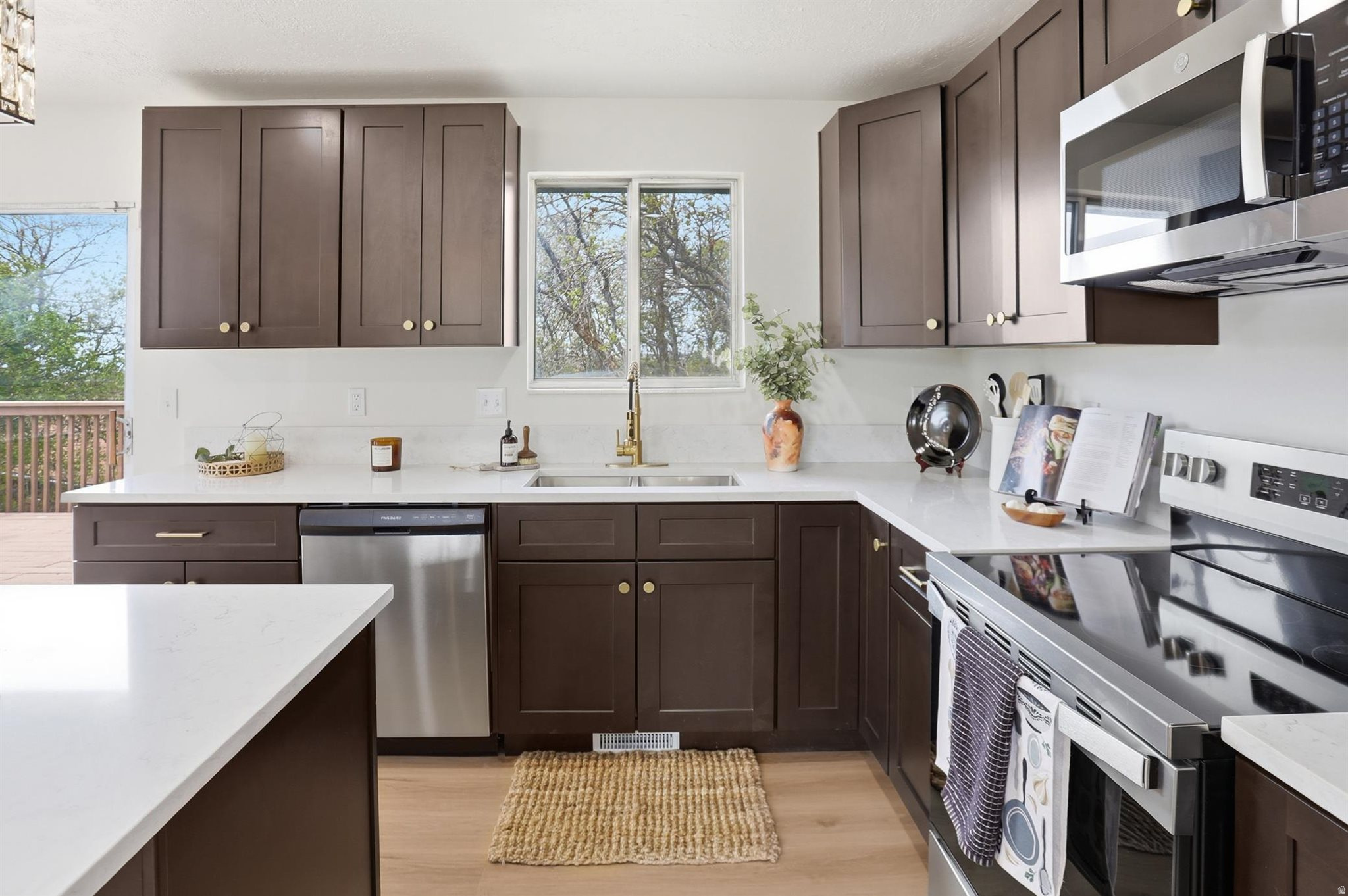 OAK FOREST - Residential