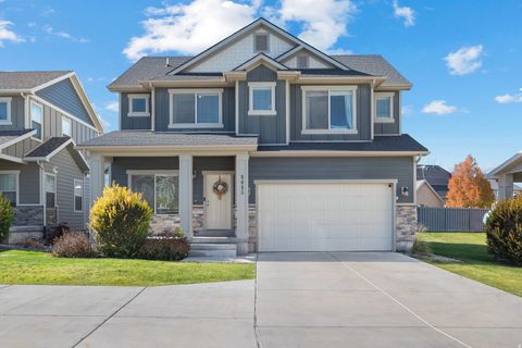 Photo of 8085 N QUARTERMILE DR W, Eagle Mountain, UT 84005 (MLS # 2121509)