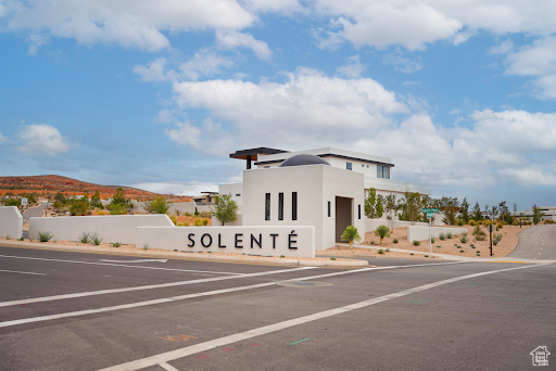 SOLENTE VILLAGE - Land