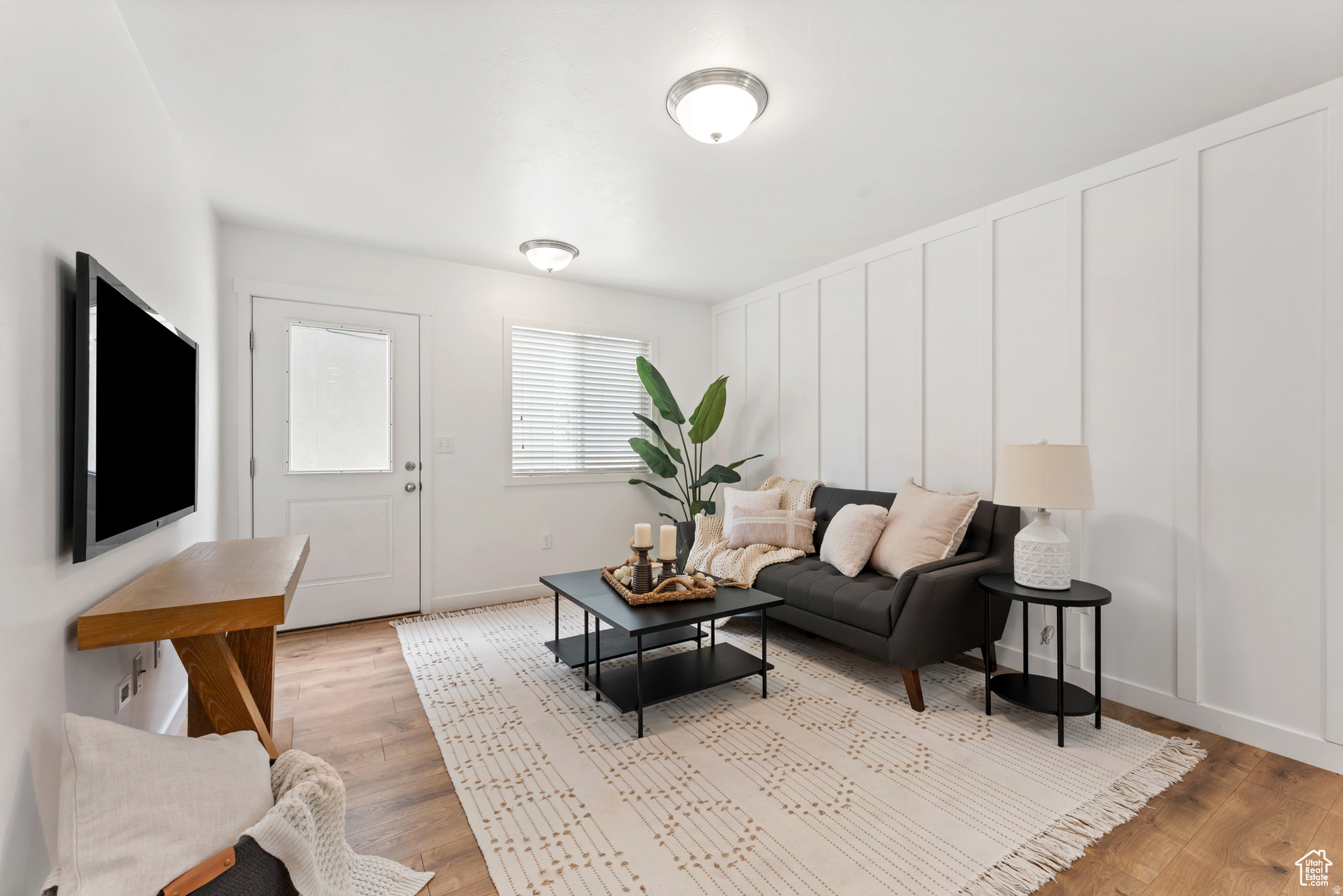 COTTAGES - Residential Lease