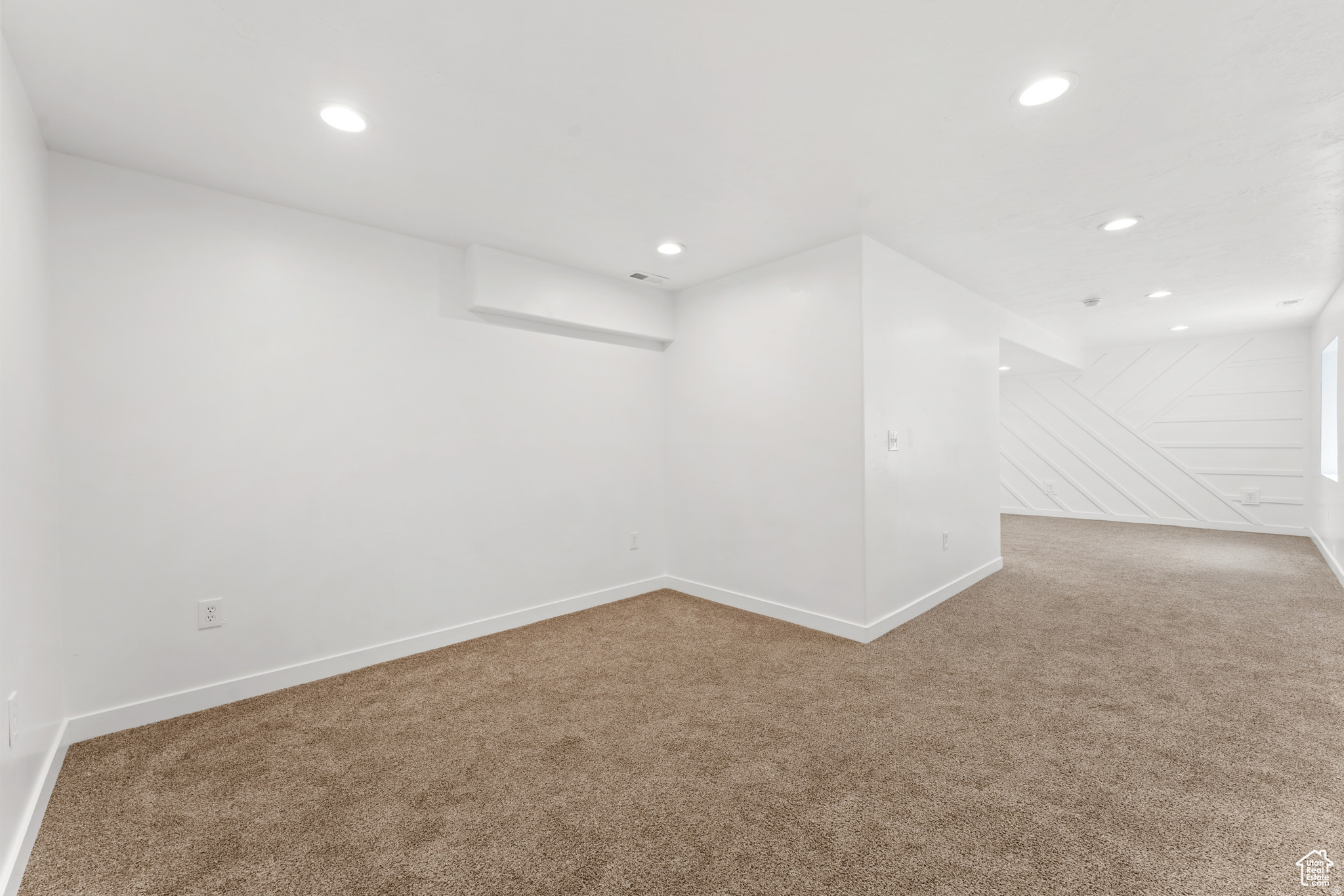 COTTAGES - Residential Lease