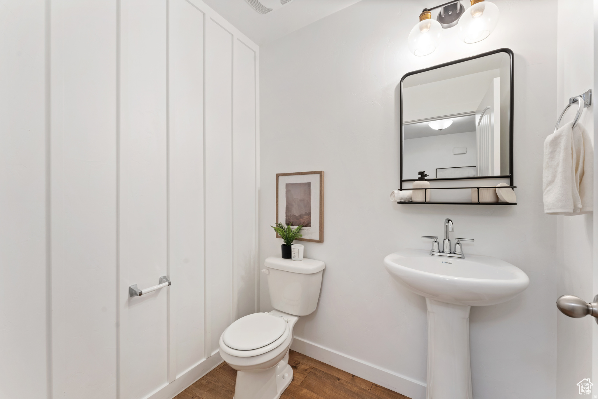 COTTAGES - Residential Lease