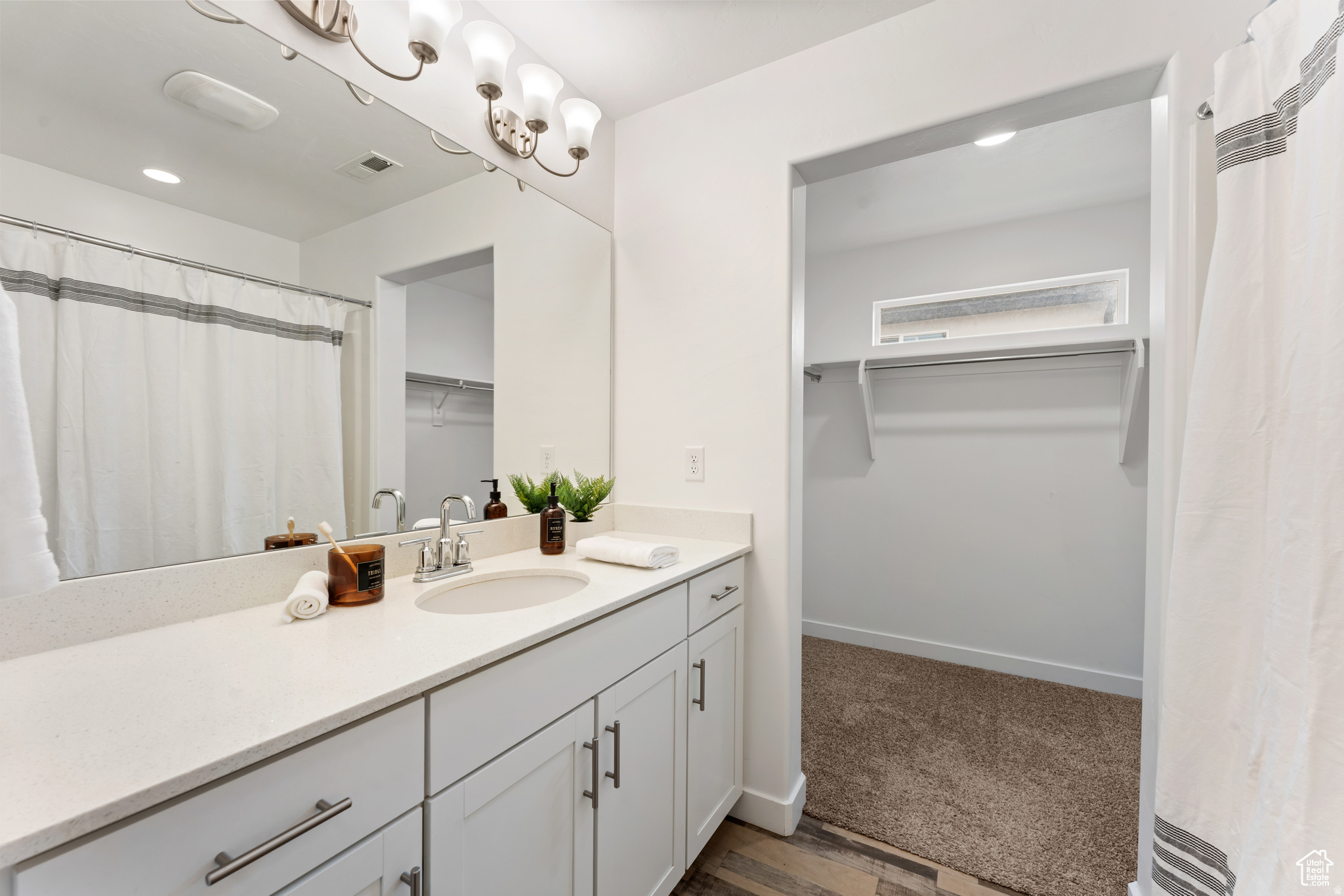 COTTAGES - Residential Lease