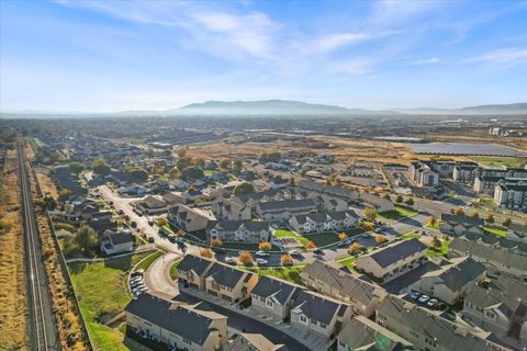 Tiny photo for 1227 N FIREFLY DR, Spanish Fork, UT 84660 (MLS # 2132751)