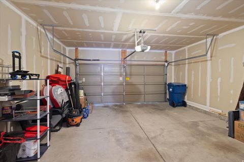 Tiny photo for 1227 N FIREFLY DR, Spanish Fork, UT 84660 (MLS # 2132751)