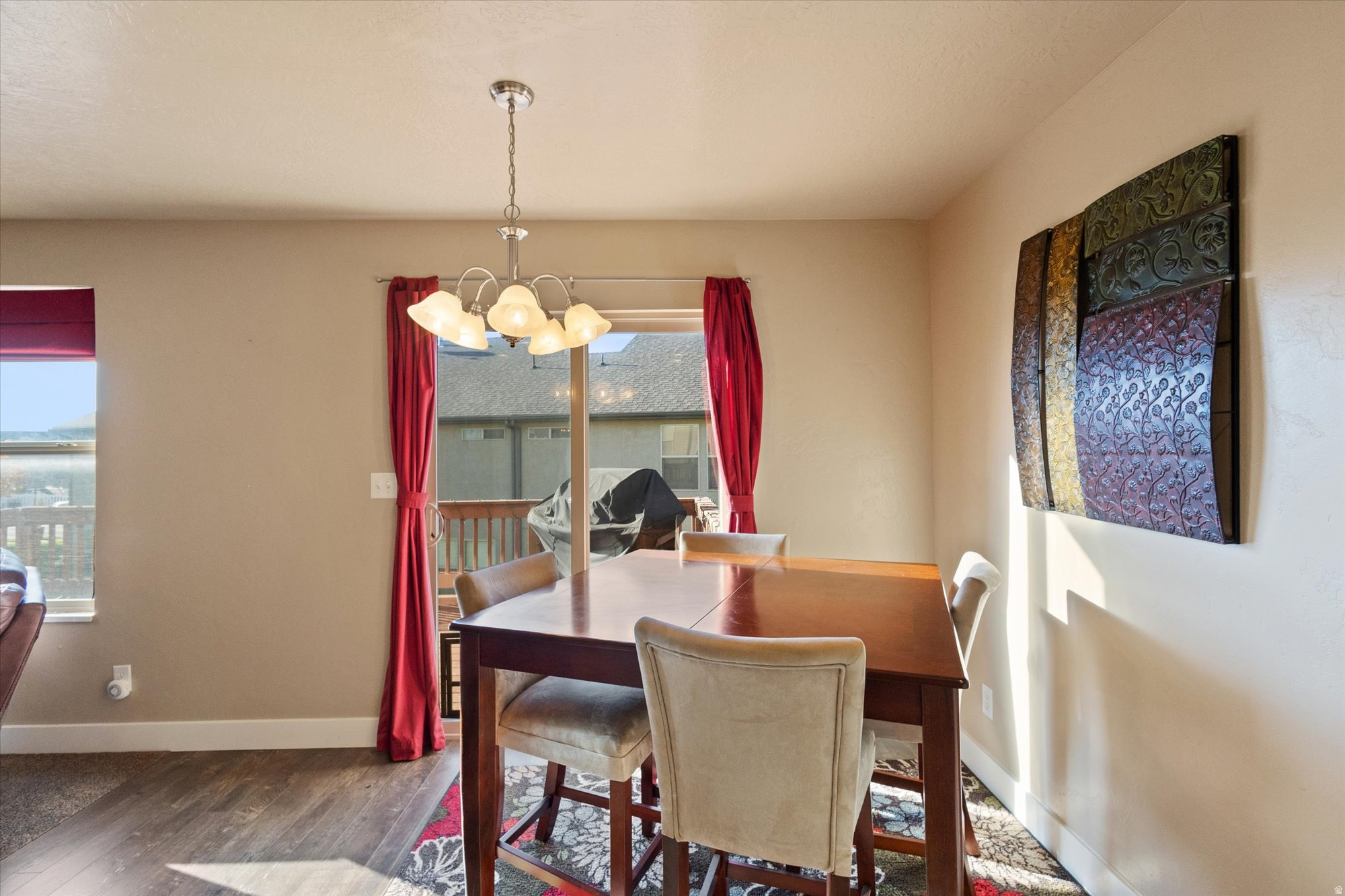 WHISPERING WILLOWS - Residential