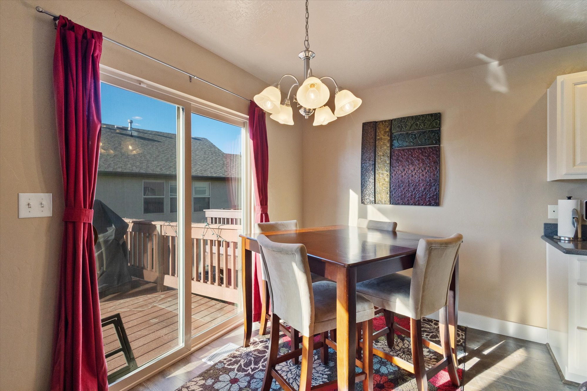 WHISPERING WILLOWS - Residential