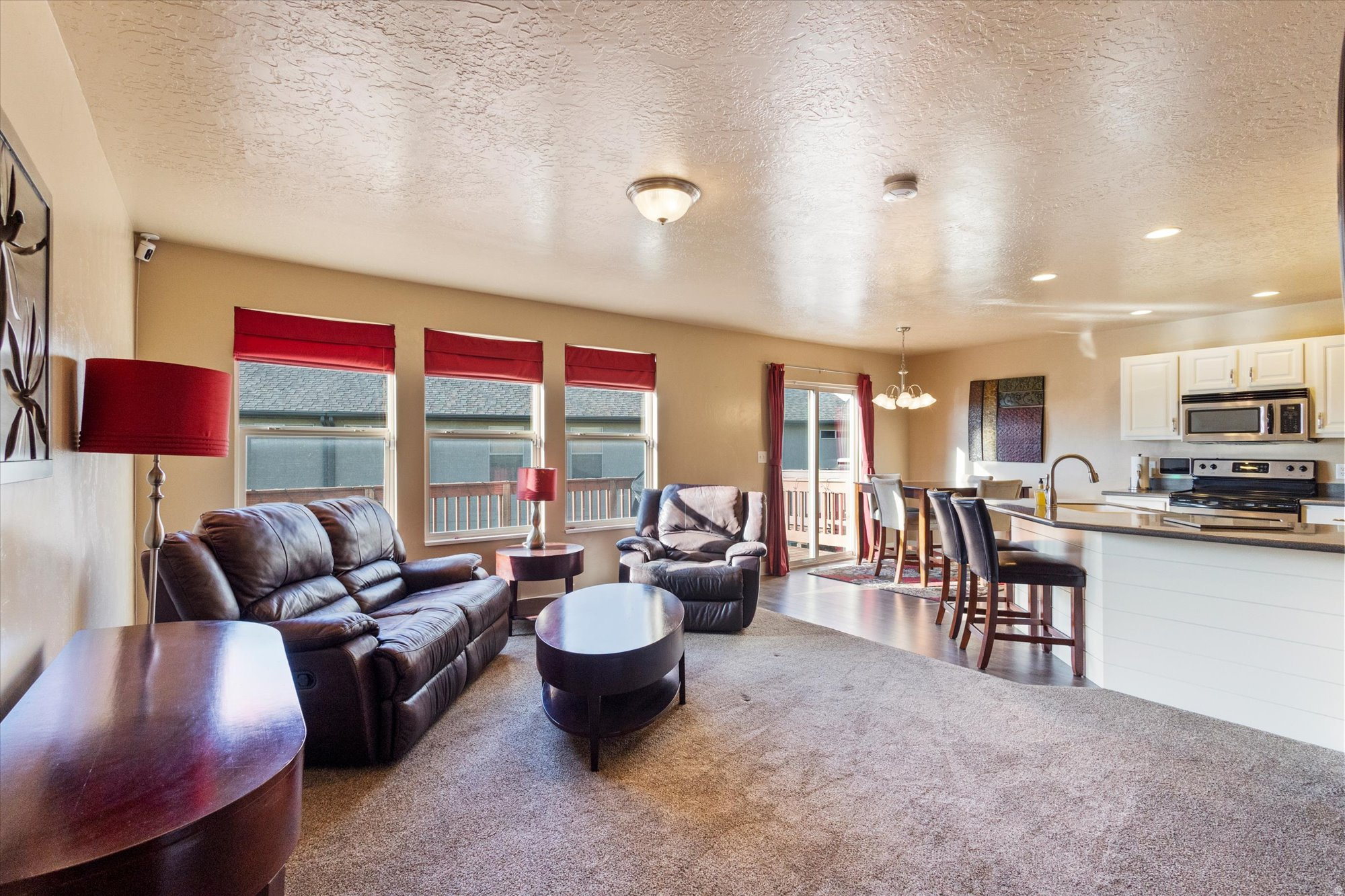 WHISPERING WILLOWS - Residential