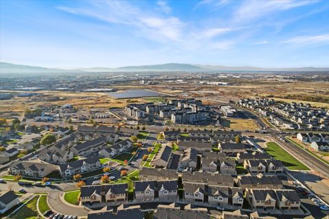 Tiny photo for 1227 N FIREFLY DR, Spanish Fork, UT 84660 (MLS # 2132751)