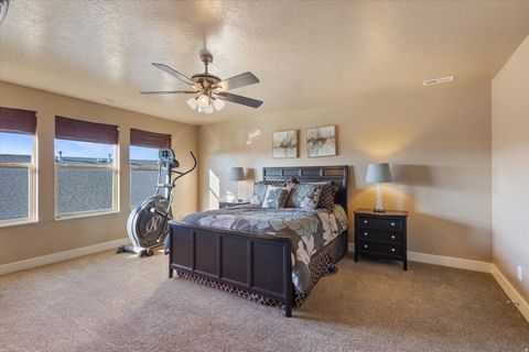 Tiny photo for 1227 N FIREFLY DR, Spanish Fork, UT 84660 (MLS # 2132751)