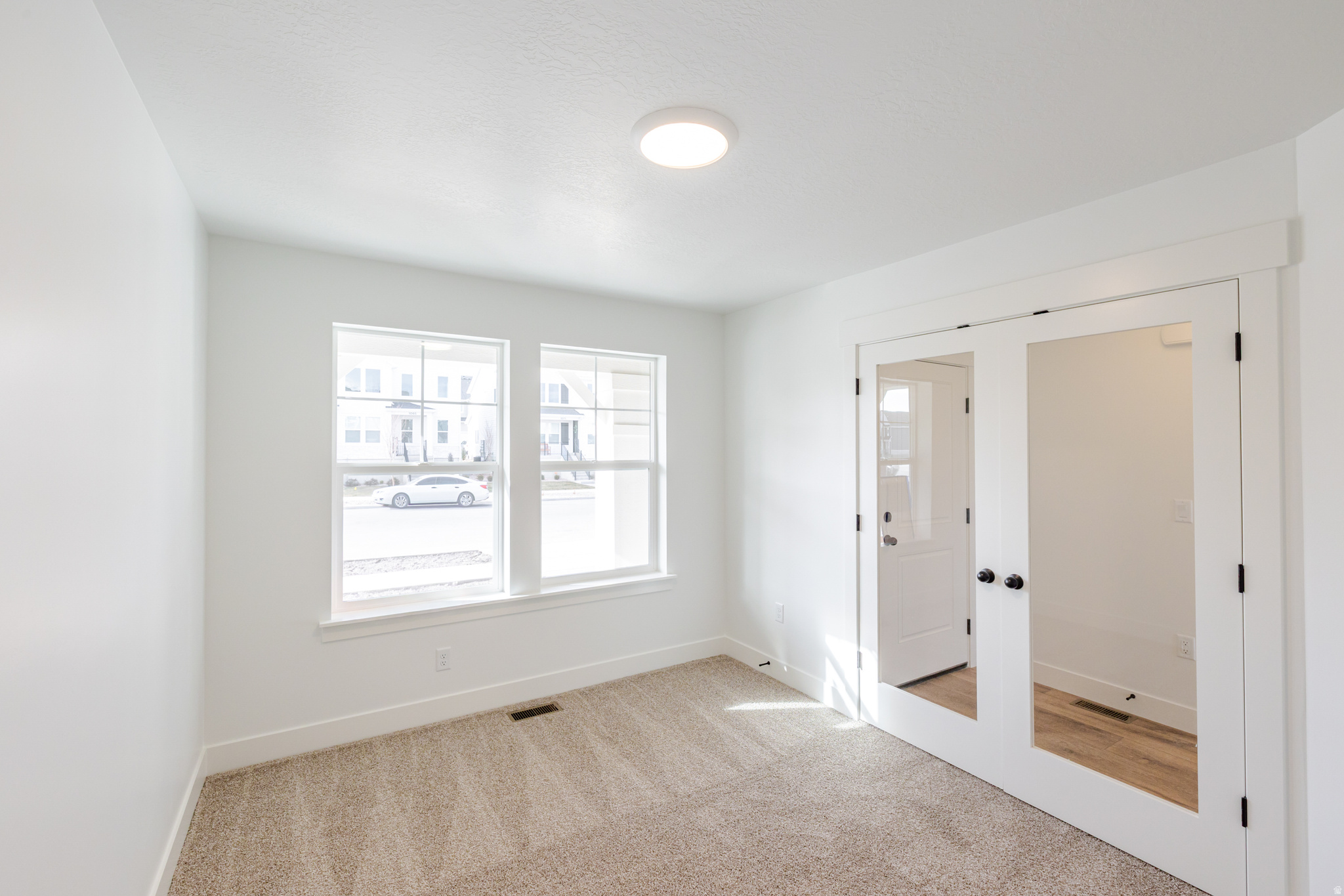 RIVER POINT - Residential