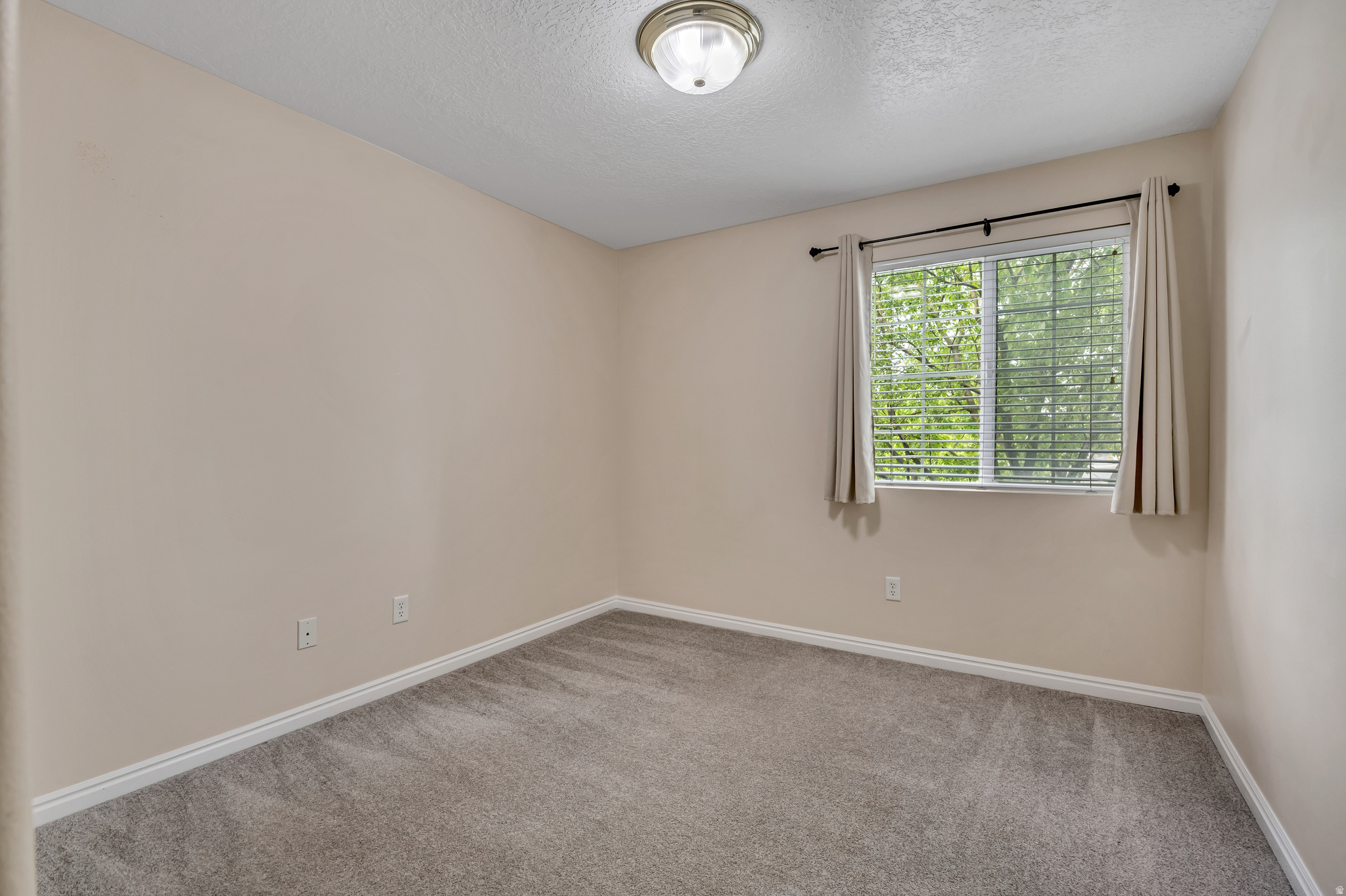 VIVANTE PHASE 15 CONDOMINIUMS - Residential