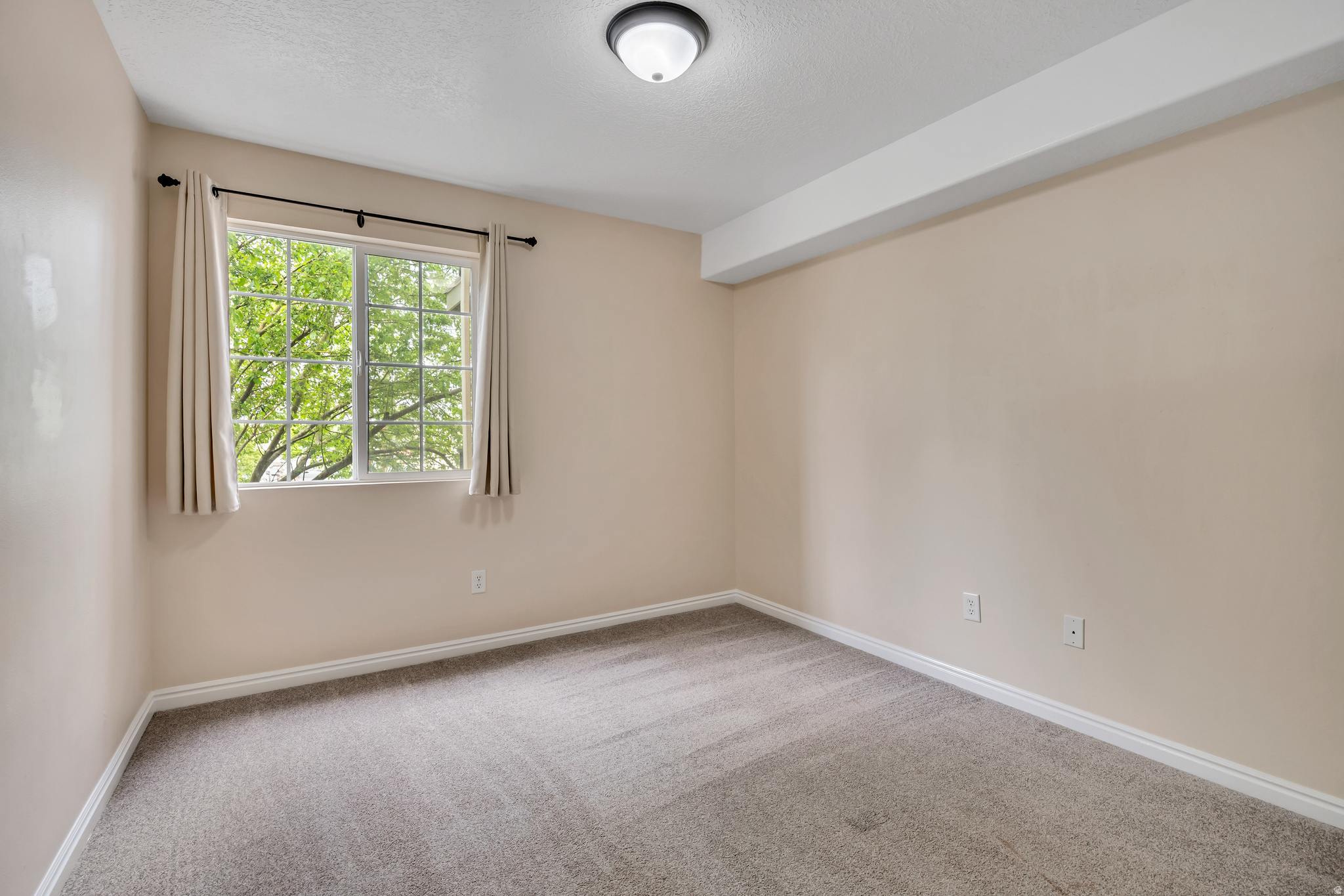 VIVANTE PHASE 15 CONDOMINIUMS - Residential