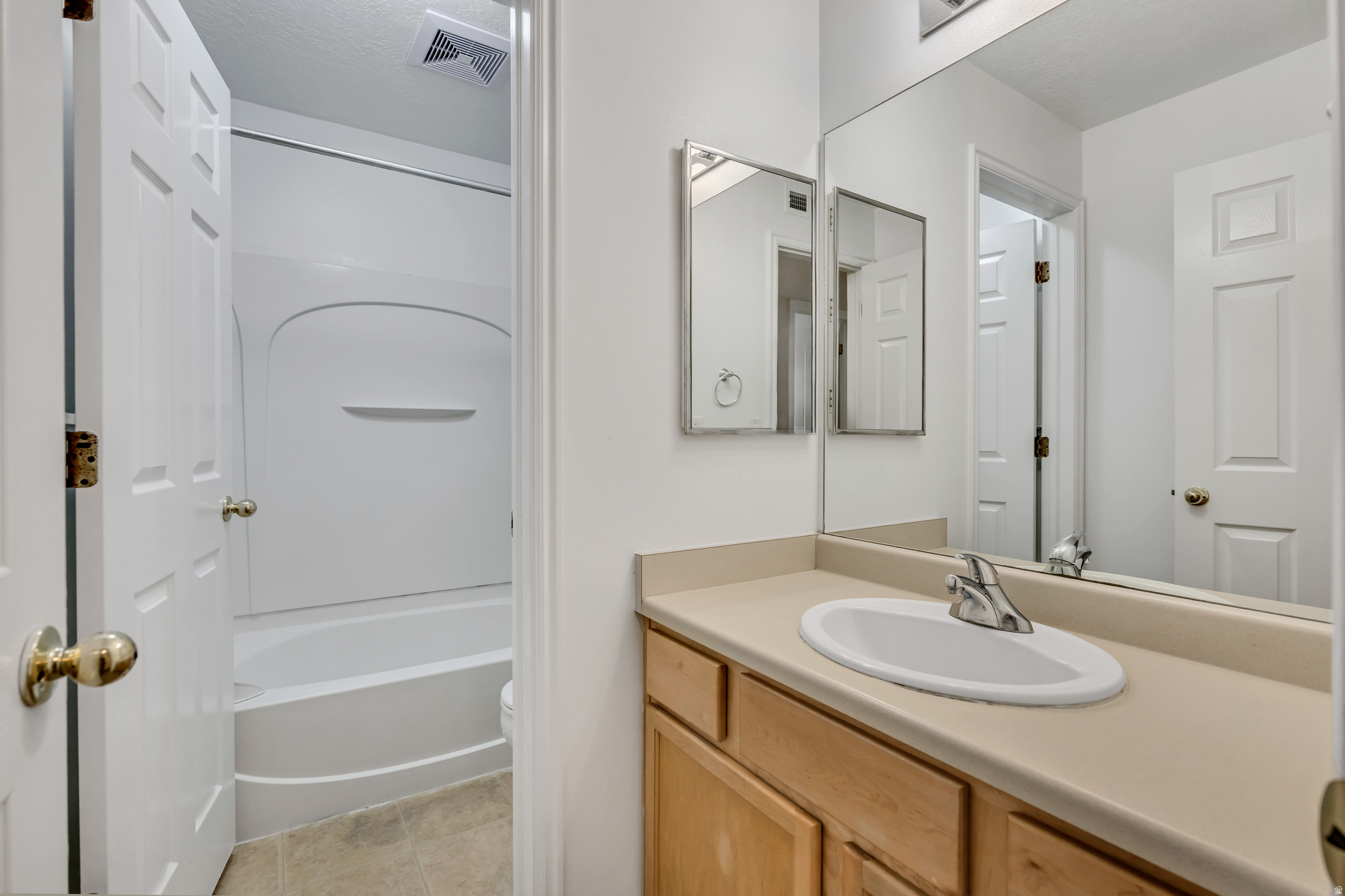 VIVANTE PHASE 15 CONDOMINIUMS - Residential