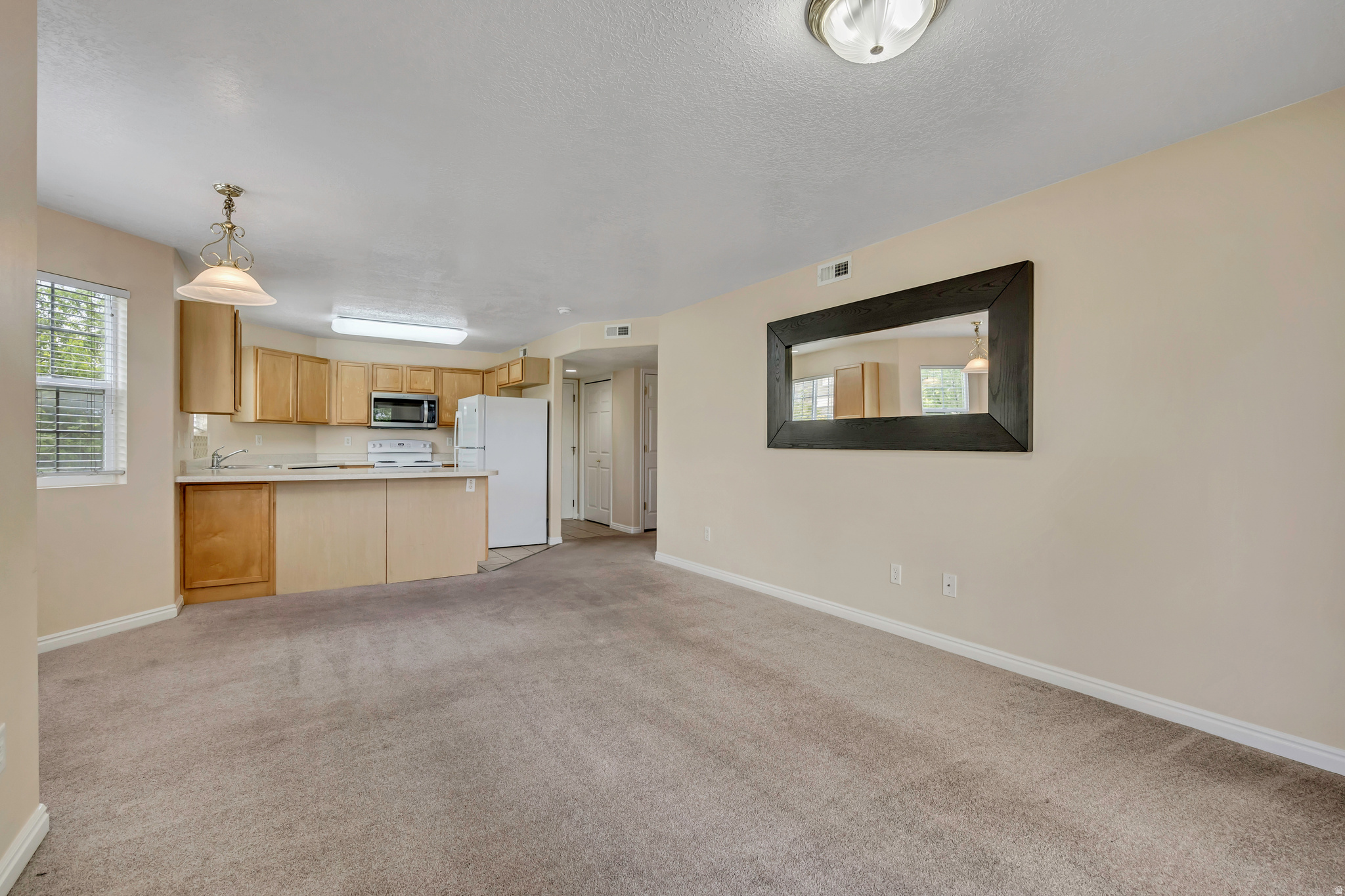 VIVANTE PHASE 15 CONDOMINIUMS - Residential