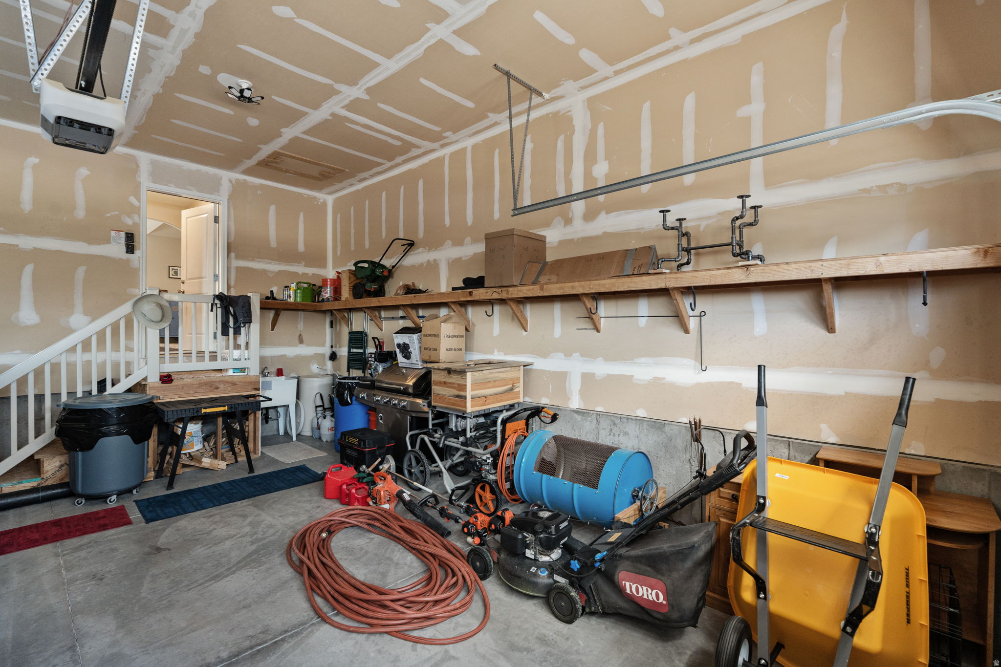 RIVER HOLLOW - Residential