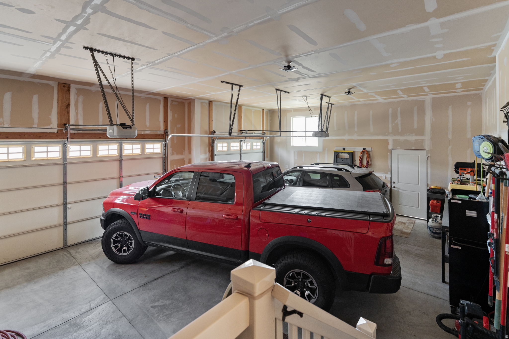 RIVER HOLLOW - Residential