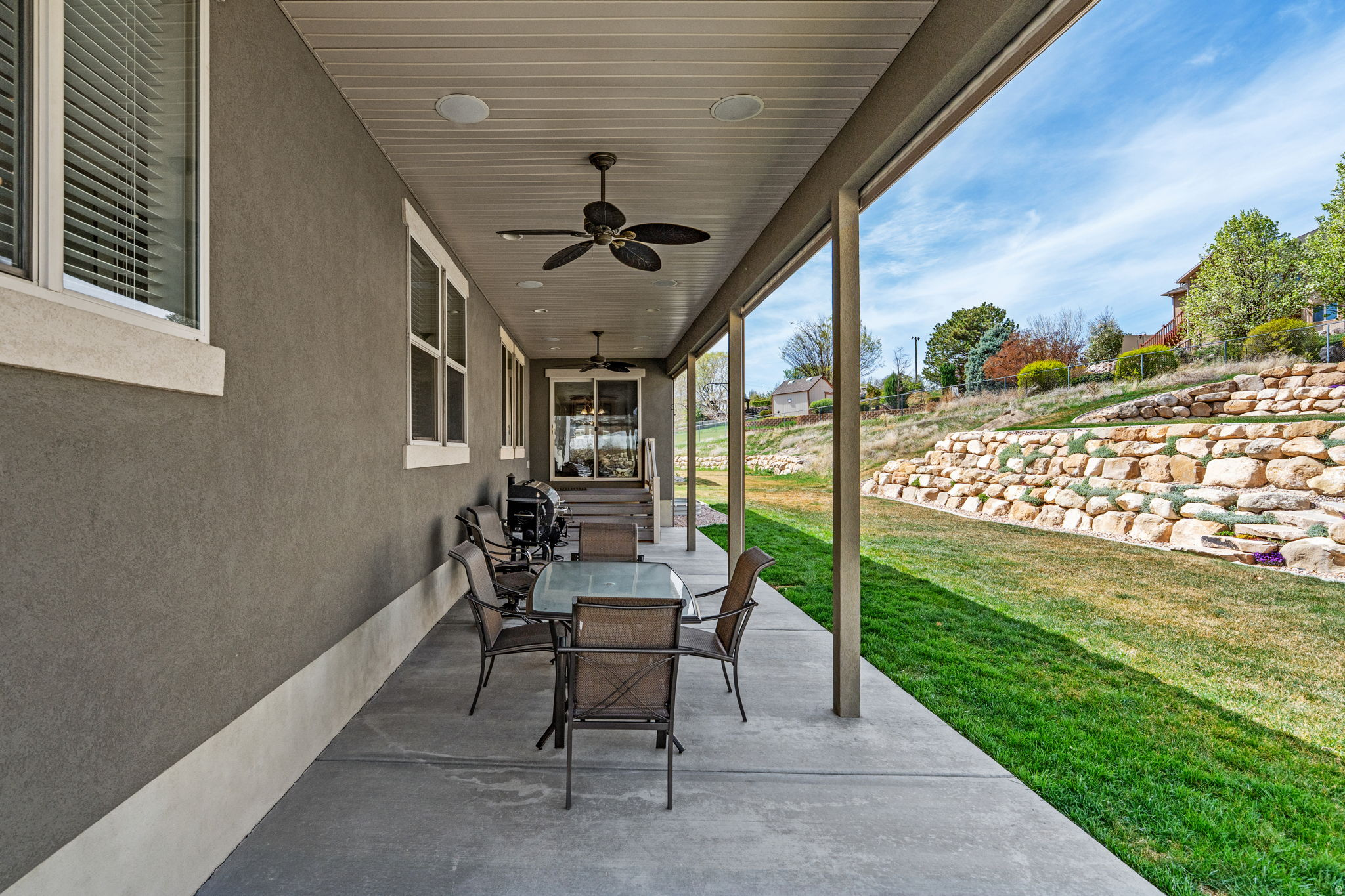 RIVER HOLLOW - Residential