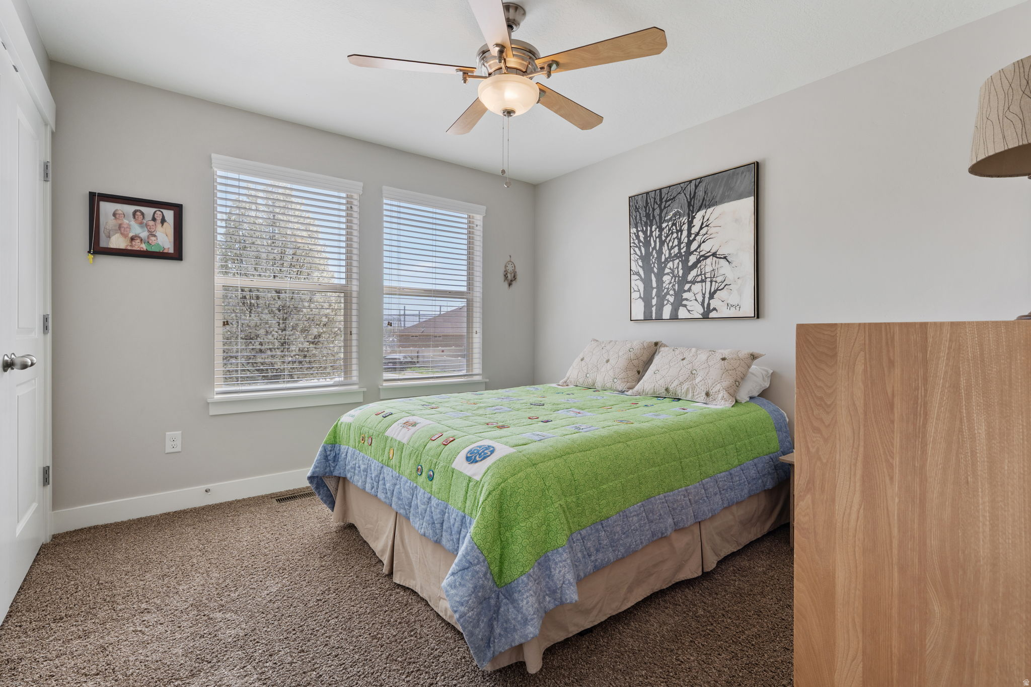 RIVER HOLLOW - Residential