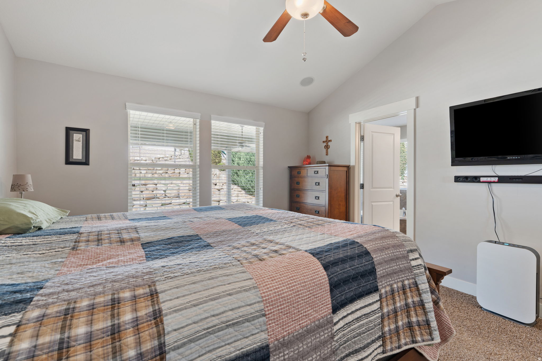 RIVER HOLLOW - Residential