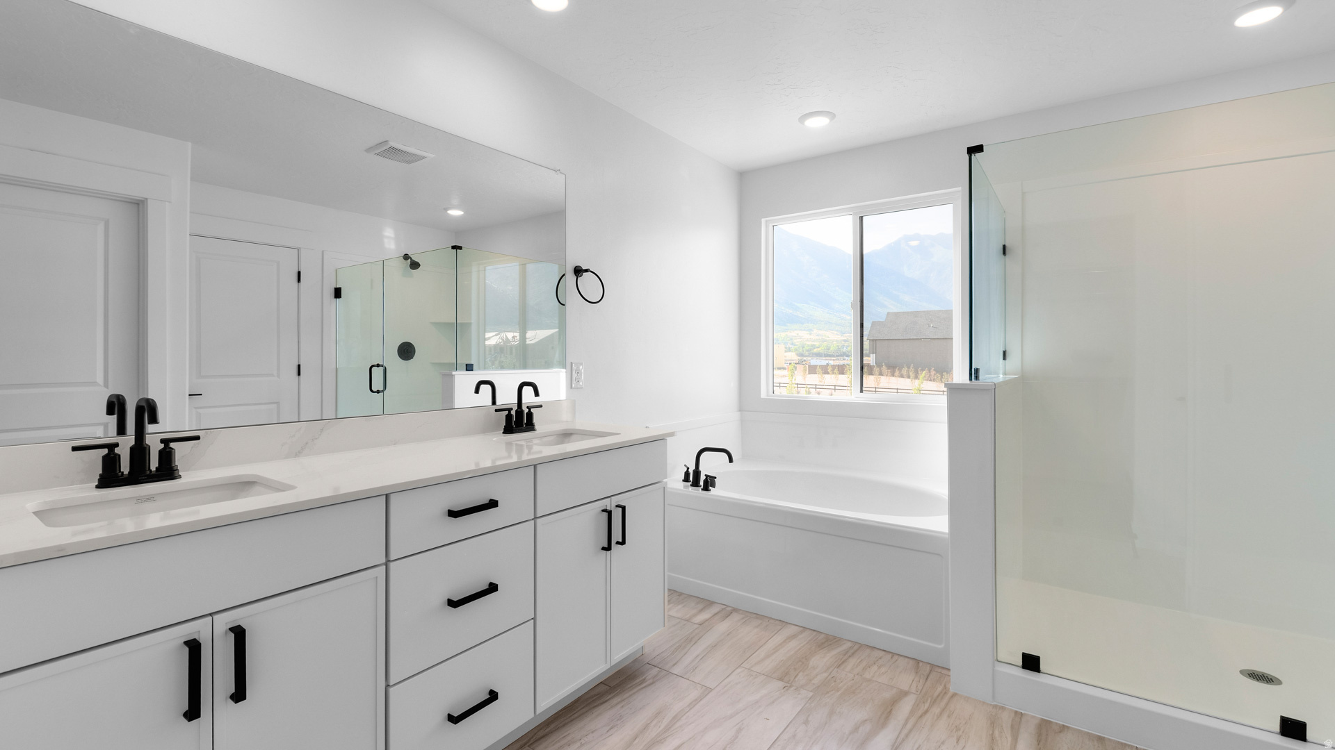 PALOMINO - Residential