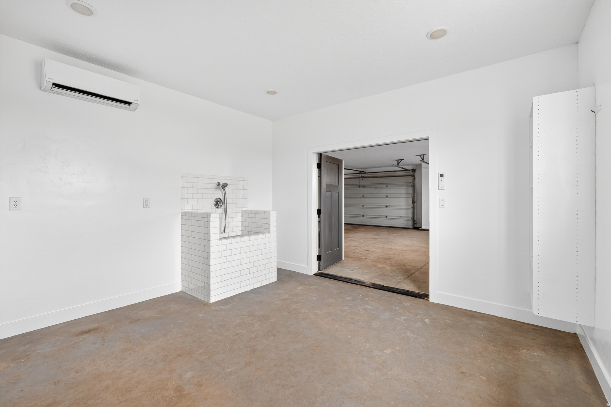 DIXIE SPRINGS - Residential